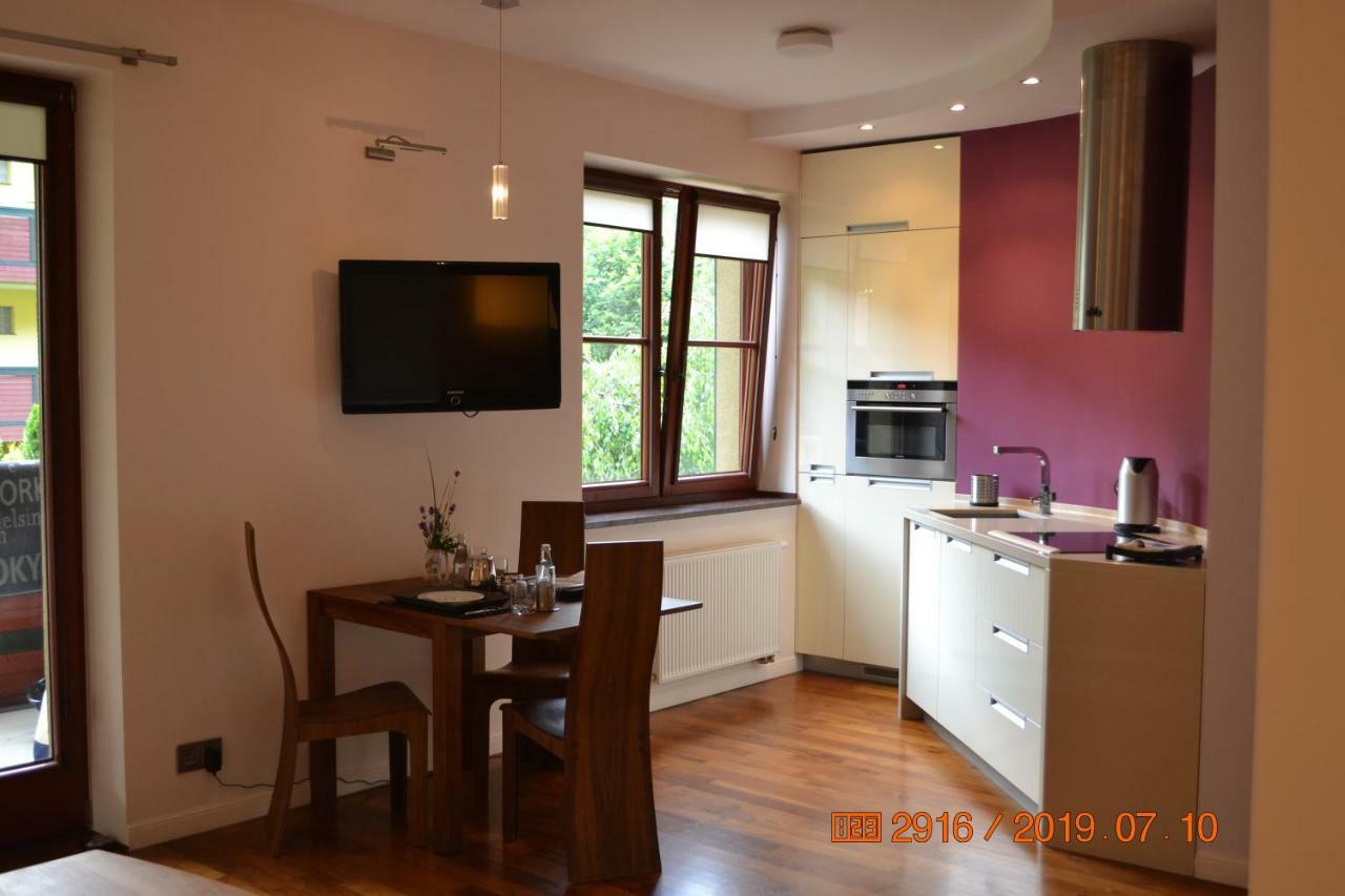 Apartament Parkowa Polana Z Ogrodem Apartment Polanica-Zdroj Ngoại thất bức ảnh